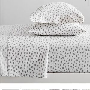 West Elm Kids Brushstroke Dot Sheet Set Queen